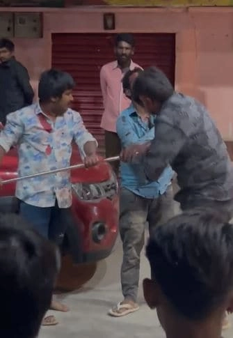 Karnataka Auto Drivers Clash Over Rs 500, Use Rods in Fight