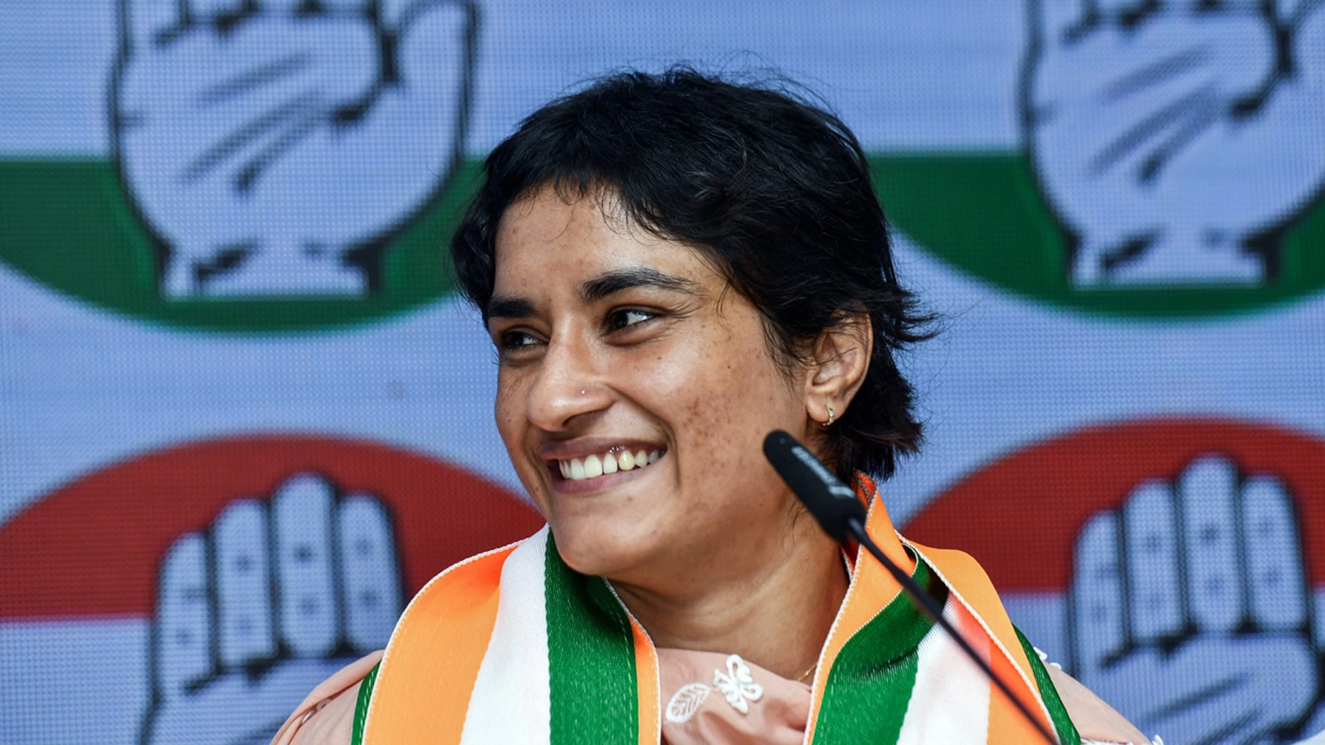 Yogeshwar Dutt Critiques Vinesh Phogat on Haryana Benefits