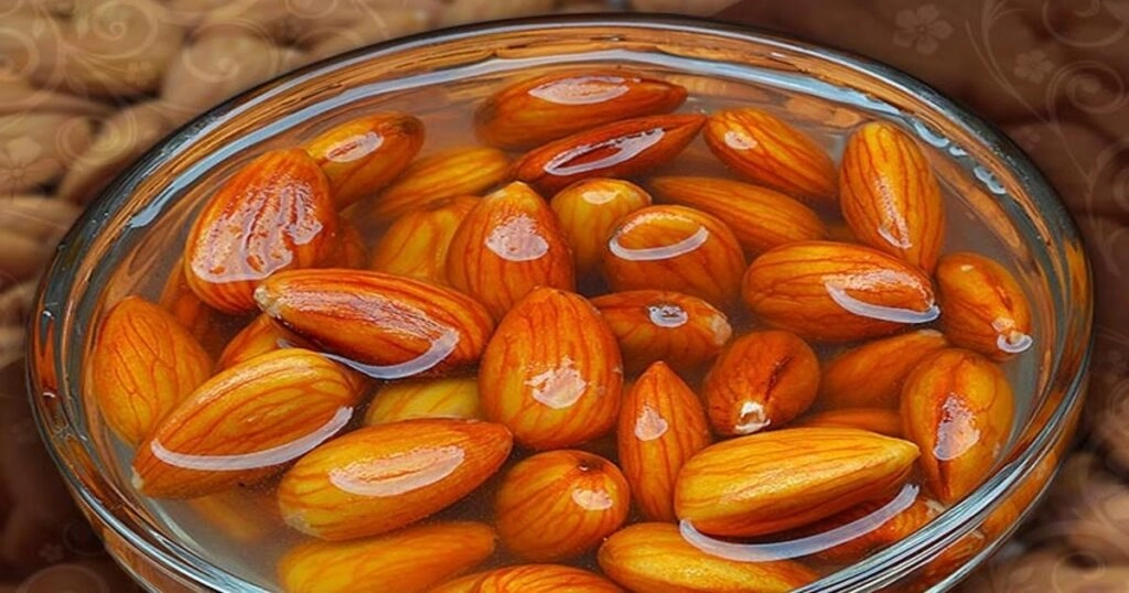 7 Amazing Benefits of Daily Soaked Almonds!