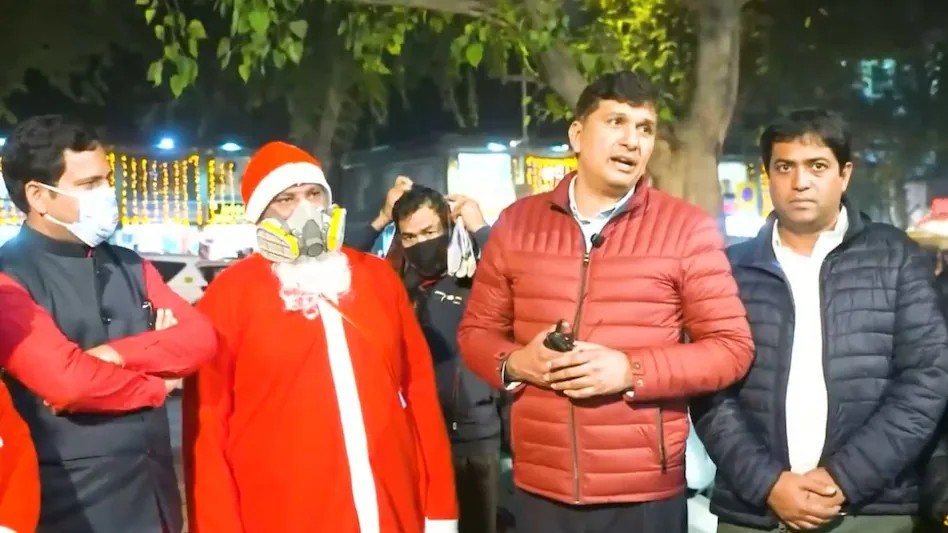 FIR Against AAP Leaders for Insulting Santa Claus