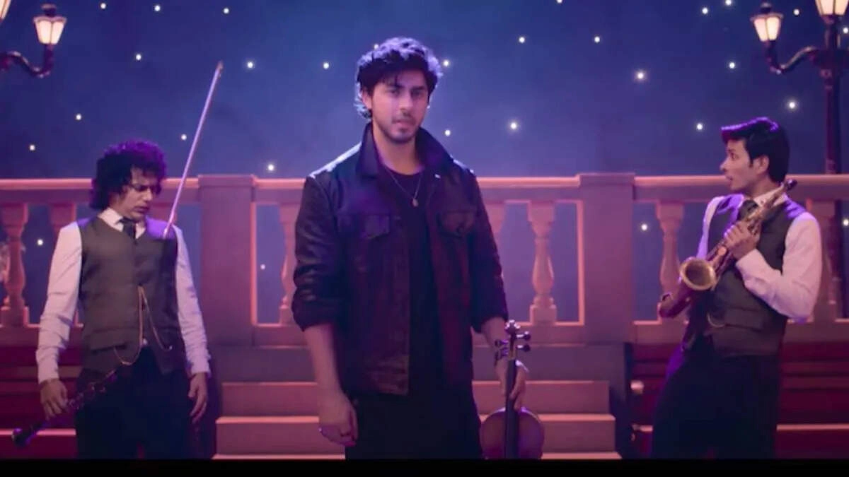 Aryan Khan Wins First Award for “The Bads of Bollywood