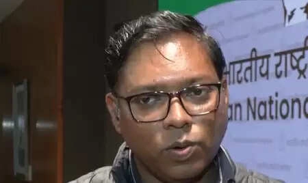 Congress Leader Shashikant Senthil on Shah’s Development Remarks