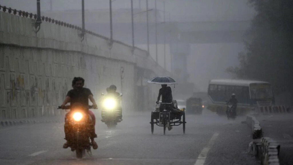 IMD Predicts Rain, Snow, and Fog in North and Central India