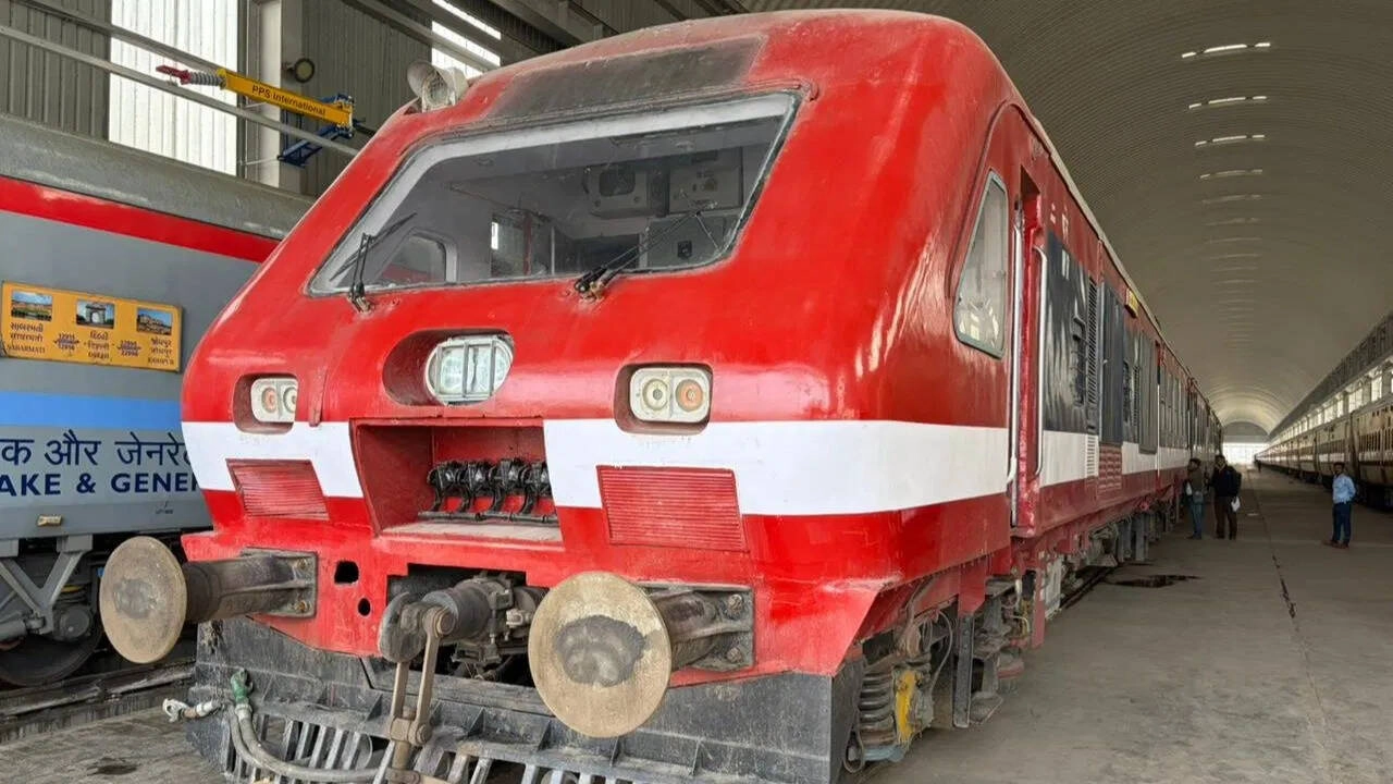 India's First LNG Dual Fuel DEMU Train Ready, 40% Diesel Savings