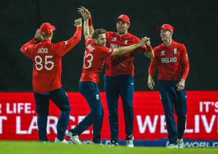T20 World Cup: England Becomes First Semifinalist, Pakistan Struggles