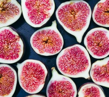 Health Benefits of Figs and Potential Risks of Excess Consumption