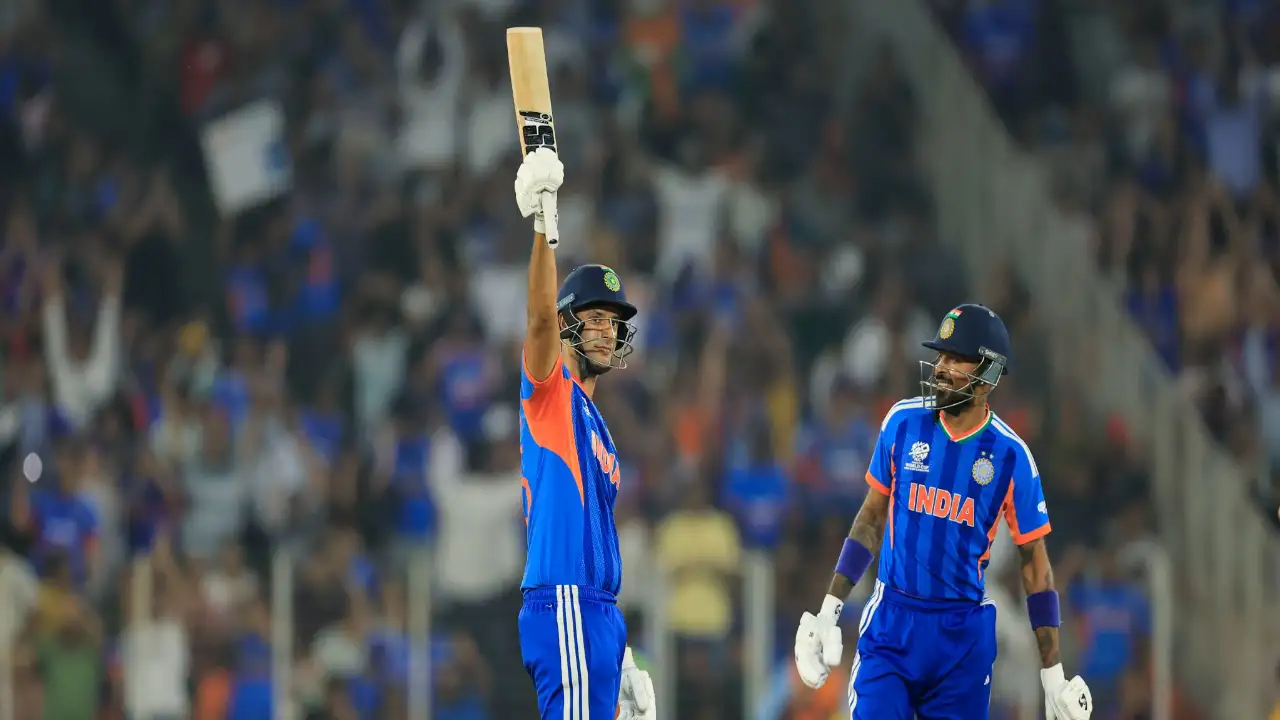 Shivam Dube Receives Warm Welcome After Impressive Knock