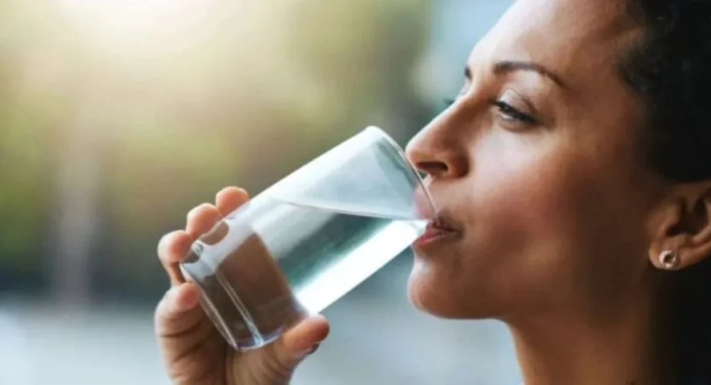 Morning Drink on Empty Stomach Causes Surprising Body Changes