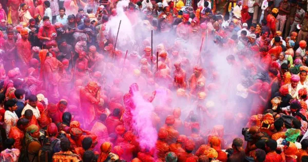 Barsana's Colorful Streets Prepare for Lathmar Holi Celebration