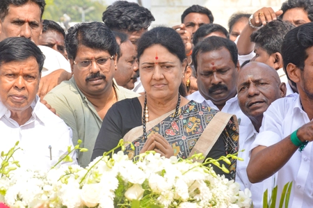 Shashikala to Announce Candidates on Jayalalithaa's Birthday