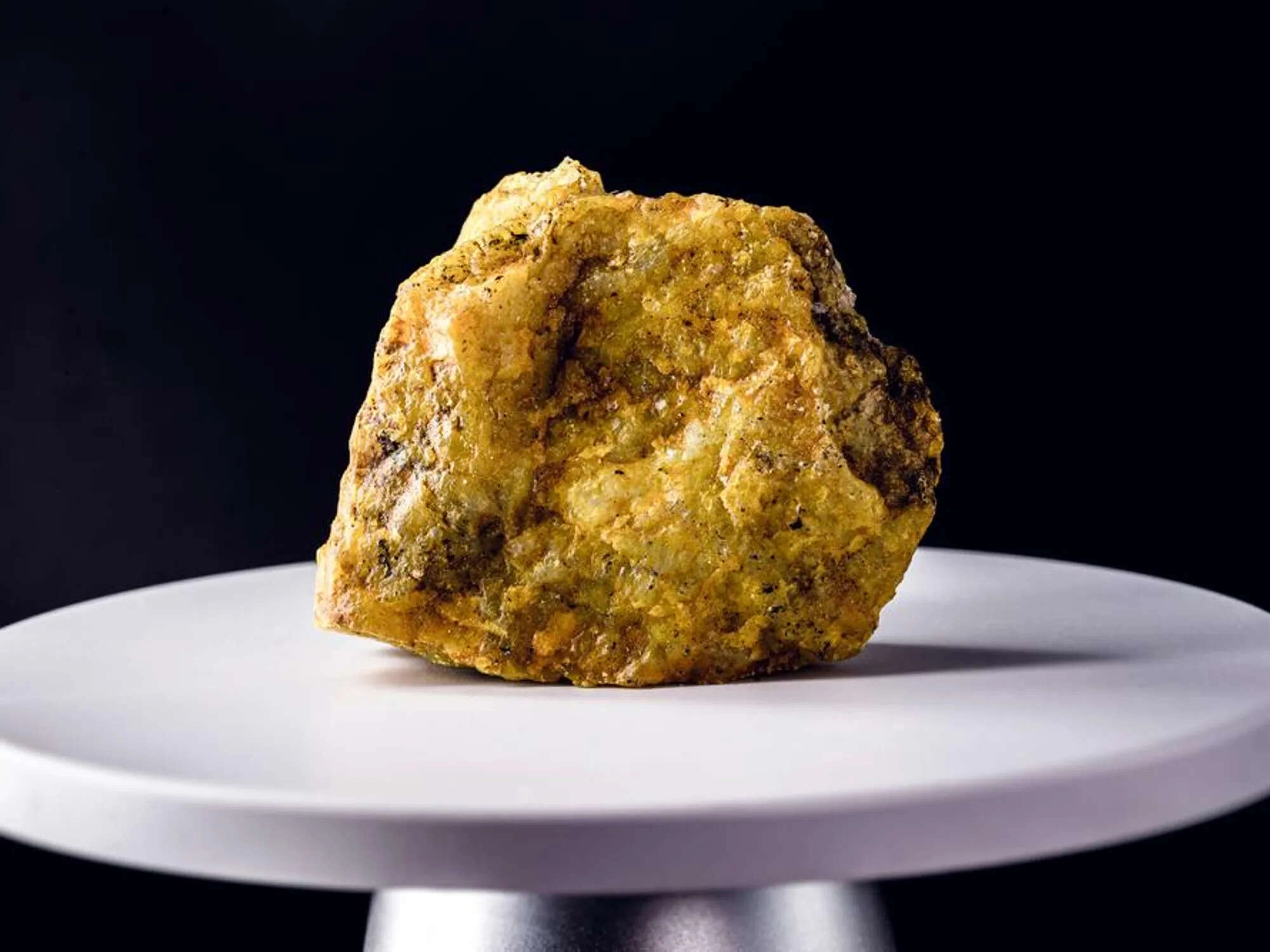 World's Largest Uranium Stockpile, Yet No Nuclear Bombs!