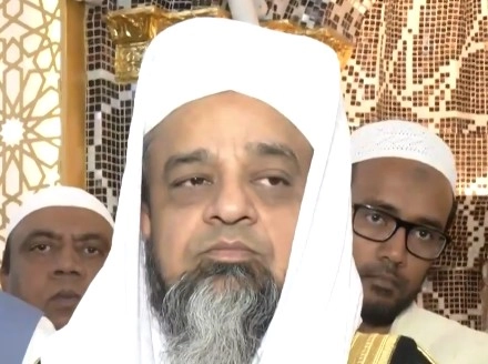 Govt should withdraw Vande Mataram notification, says Maulana