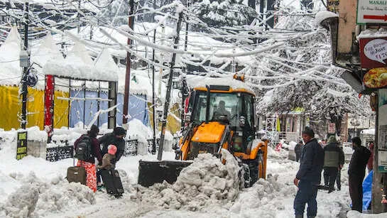 Weather Update: MP Temps Above 30°, Cold & Snow in J&K