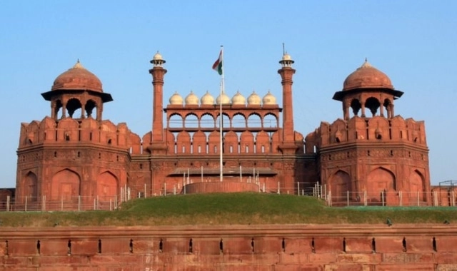 Delhi Security Alert: Lashkar Targets Temples Near Red Fort