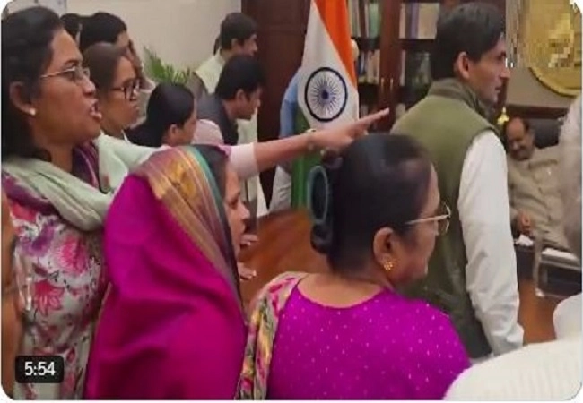 MPs Breached Decorum by Entering Speaker’s Chamber, Says Rijiju