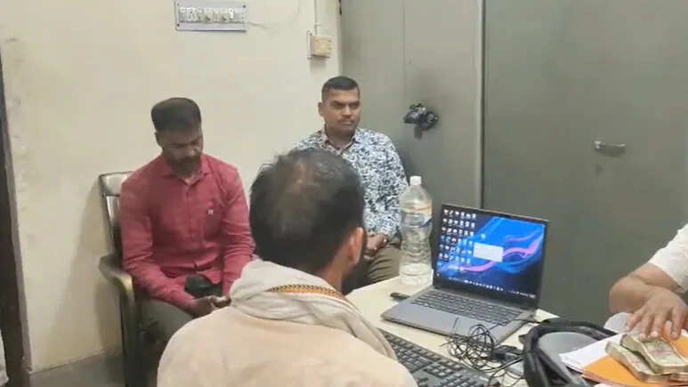 ACB Arrests Tehsildar in Alwar for Taking ₹1.5 Lakh Bribe