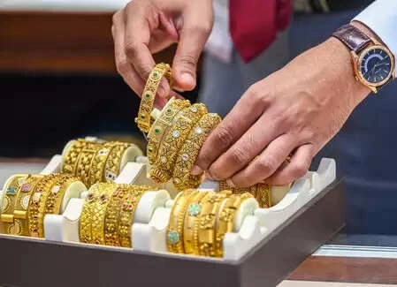 Rising Demand for Safe Investments Amid Israel-Iran Conflict
