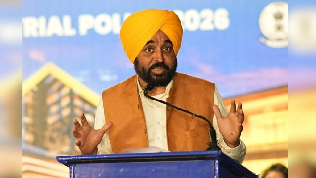 30 Punjab School Principals Head to Singapore for Training