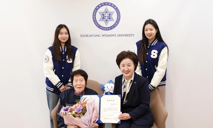 85-Year-Old Woman Becomes South Korea's Oldest Graduate