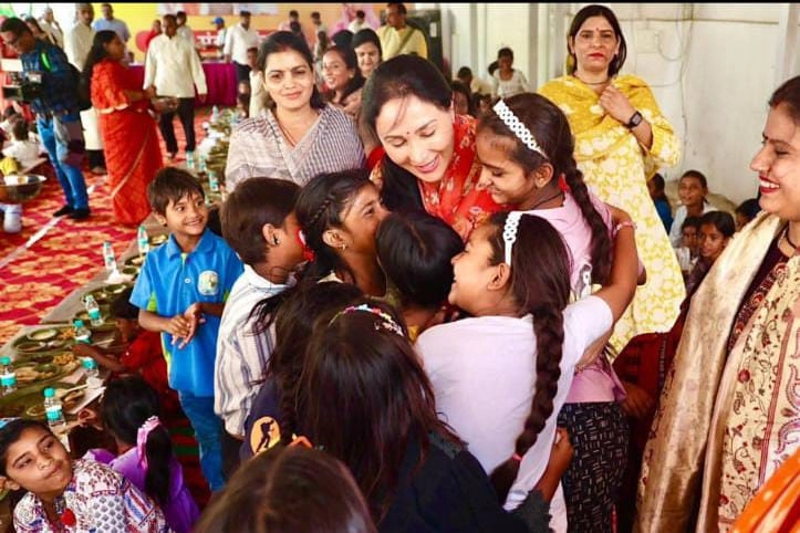 Diya Kumari Performs Kanya Puja on Mahanavami for State's Prosperity