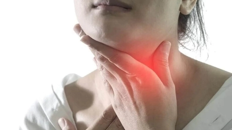 Don't Ignore Early Thyroid Symptoms in Women