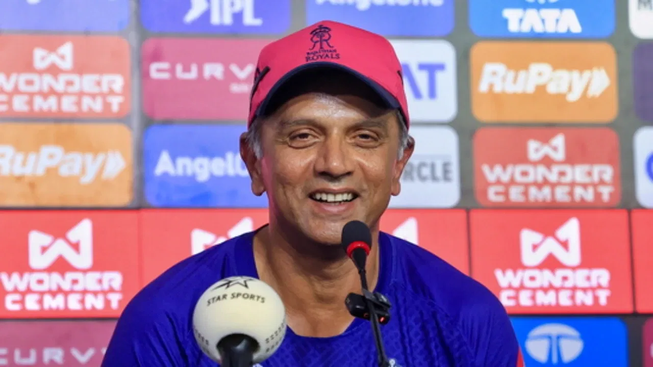Ex-India Pacer Reveals Rahul Dravid's Impressive Dance Skills