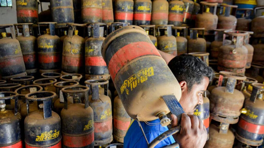 LPG Disruption: 20% of Mumbai's Hotels and Restaurants Closed