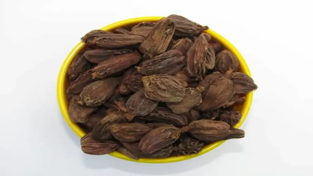 Discover the Amazing Benefits of Black Cardamom