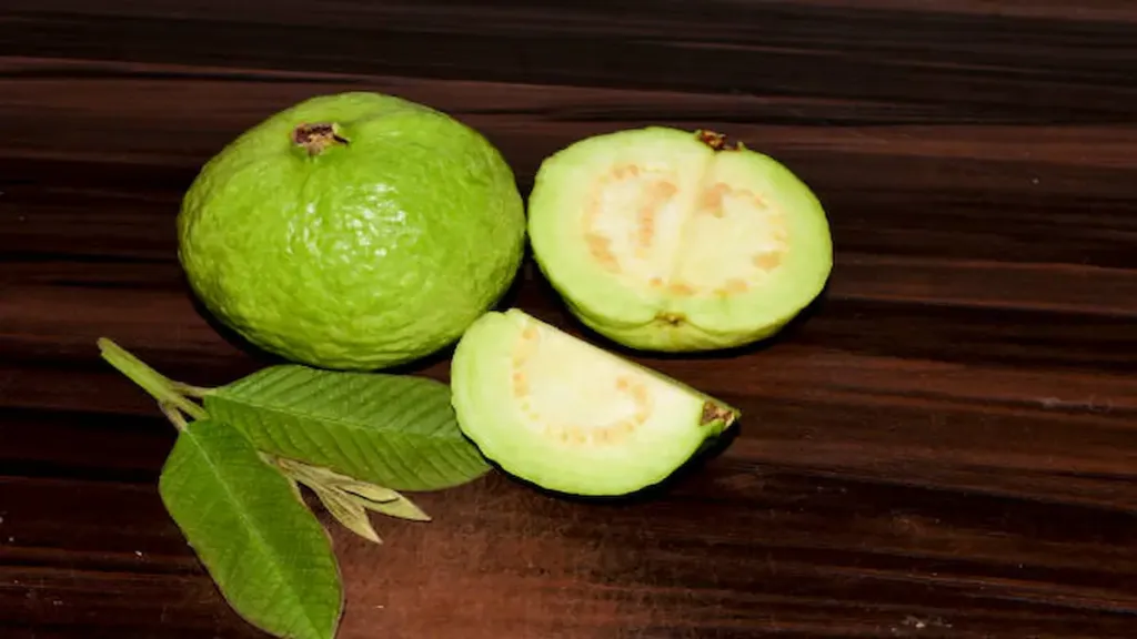 Daily Guava: Discover Its Amazing Health Benefits