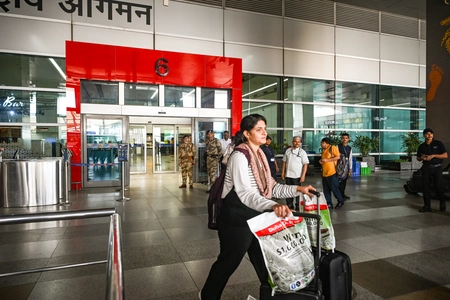 Indian Airlines Restart Limited Flights from Select Middle East Locations