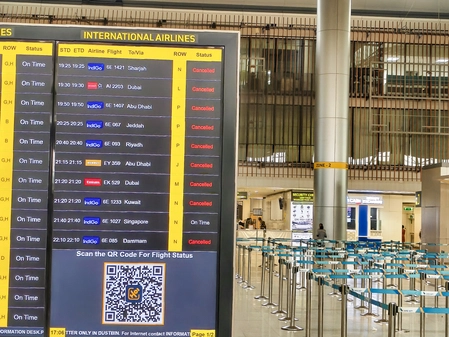 Indian Airlines to Cut Summer Flights by 10%
