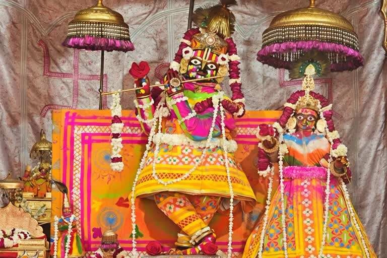 Experience Holi Celebration at Jaipur's Govinddevji Temple