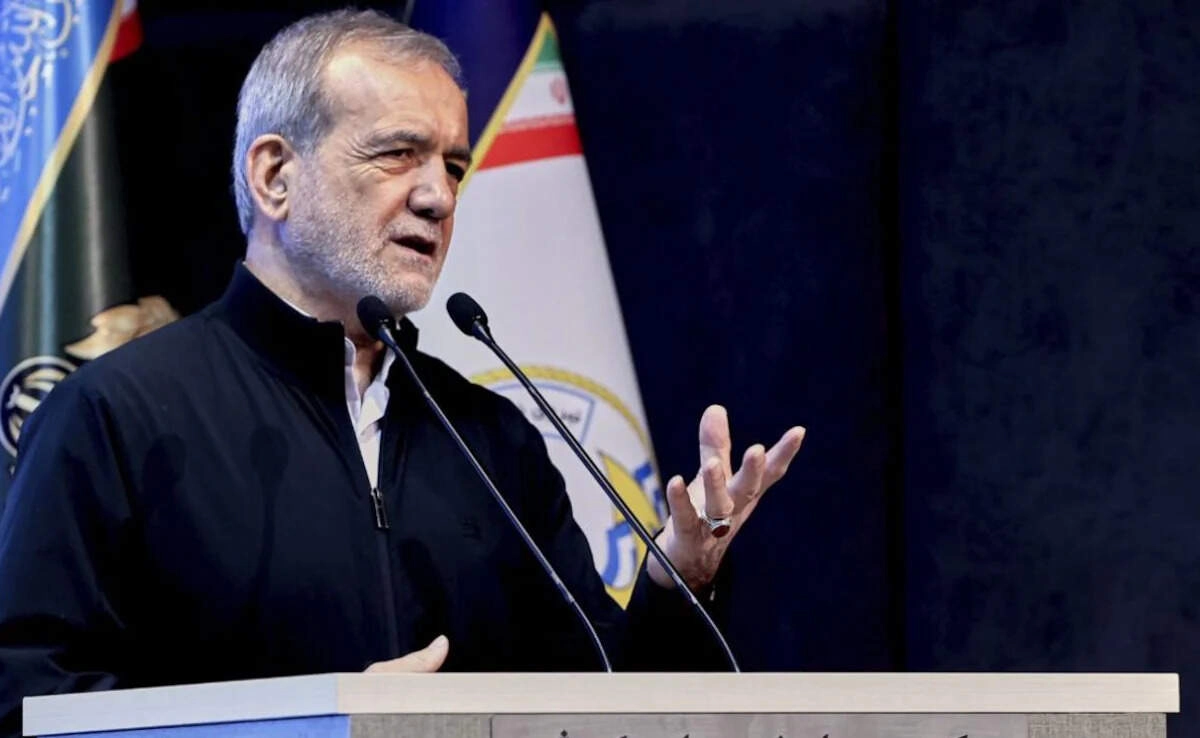 Iran's President Apologizes to Neighbors Amid Tensions