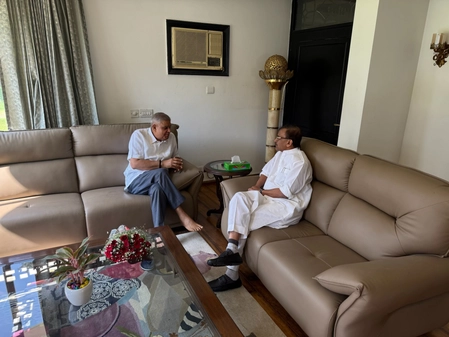 Sanjay Raut Meets Former Vice President Jagdeep Dhankhar