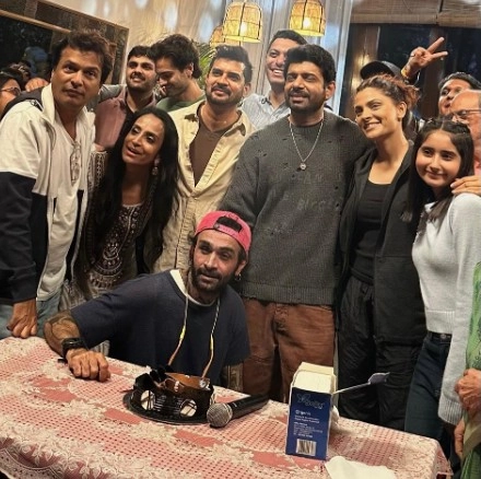 Tahir in Vikram Fadnis' film, Bhaseen thanks team after wrap-up