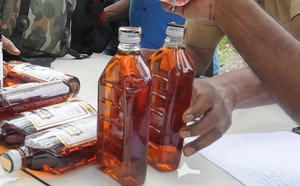 Bihar Liquor Smuggling from Jharkhand Foiled by RPF in Bokaro