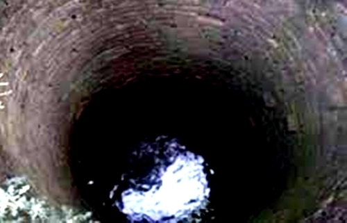 Telangana woman throws daughters into well, takes her own life