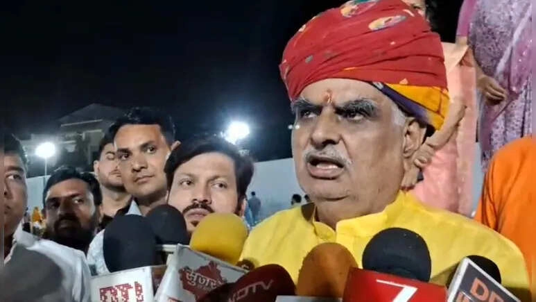 UDH Minister Jhabar Singh Kharra Launches Shekhawati Fair