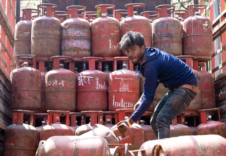 Indian LPG Tankers Queueing for Safe Passage Through Hormuz