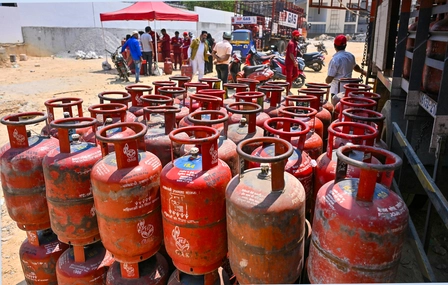 Rajasthan: Jaisalmer Admin Seizes Warehouse Over Gas Scam