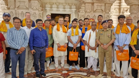 Lucknow Super Giants Team Visits Ram Lalla, Owner and Captain Attend