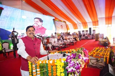 Madhya Pradesh CM Mohan Yadav Appeals to Farmers Against Stubble Burning