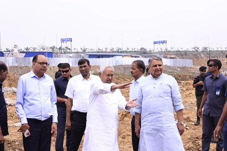 Nitish Inspects Patna's Projects, Urges Quick Completion