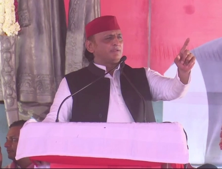 PM Modi's Rally Relies on Government Staff and Resources: Akhilesh