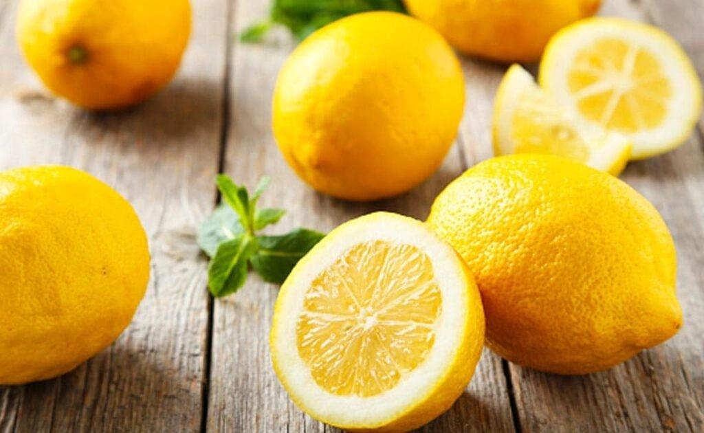 Lemon Selection Tips: How to Choose the Juiciest Lemons