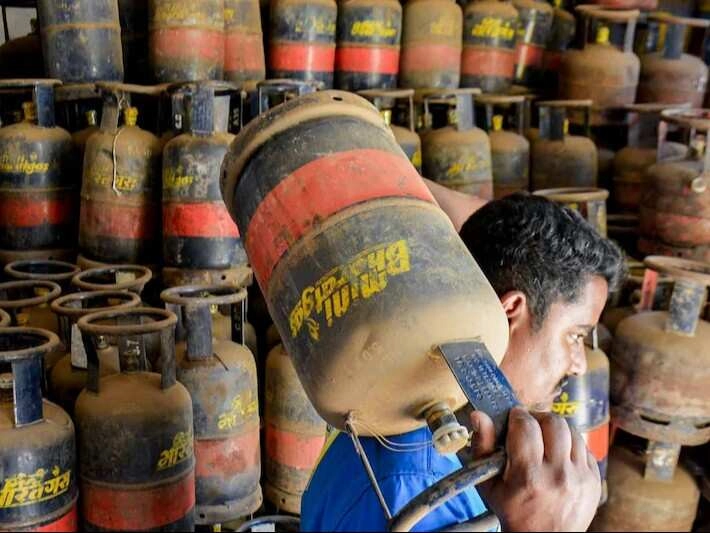 LPG Crisis: Who Gets Cylinder Supply First? Check Your Number!