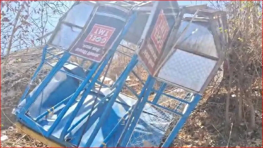 Tragic Accident at Khallari Temple: Woman Dies, 16 Injured