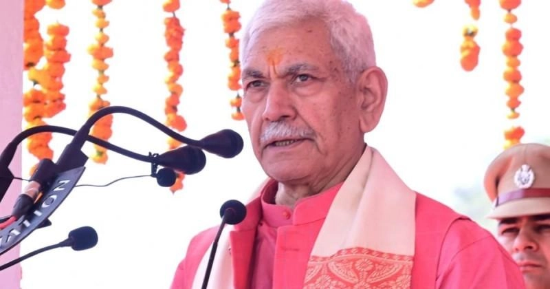 Sinha Praises J&K Police, Issues Warning at Reasi Parade