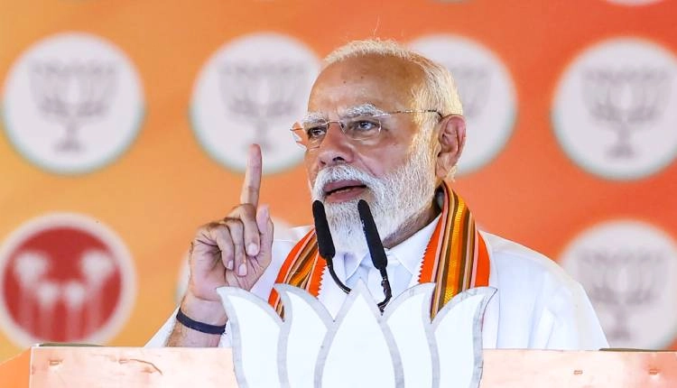 Modi Criticizes LDF and UDF at Kerala Rally