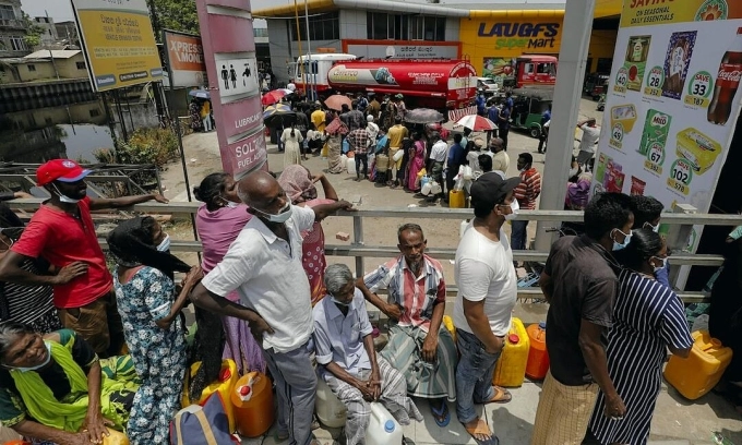 Sri Lanka Man Jailed for Hoarding 4 Liters of Petrol